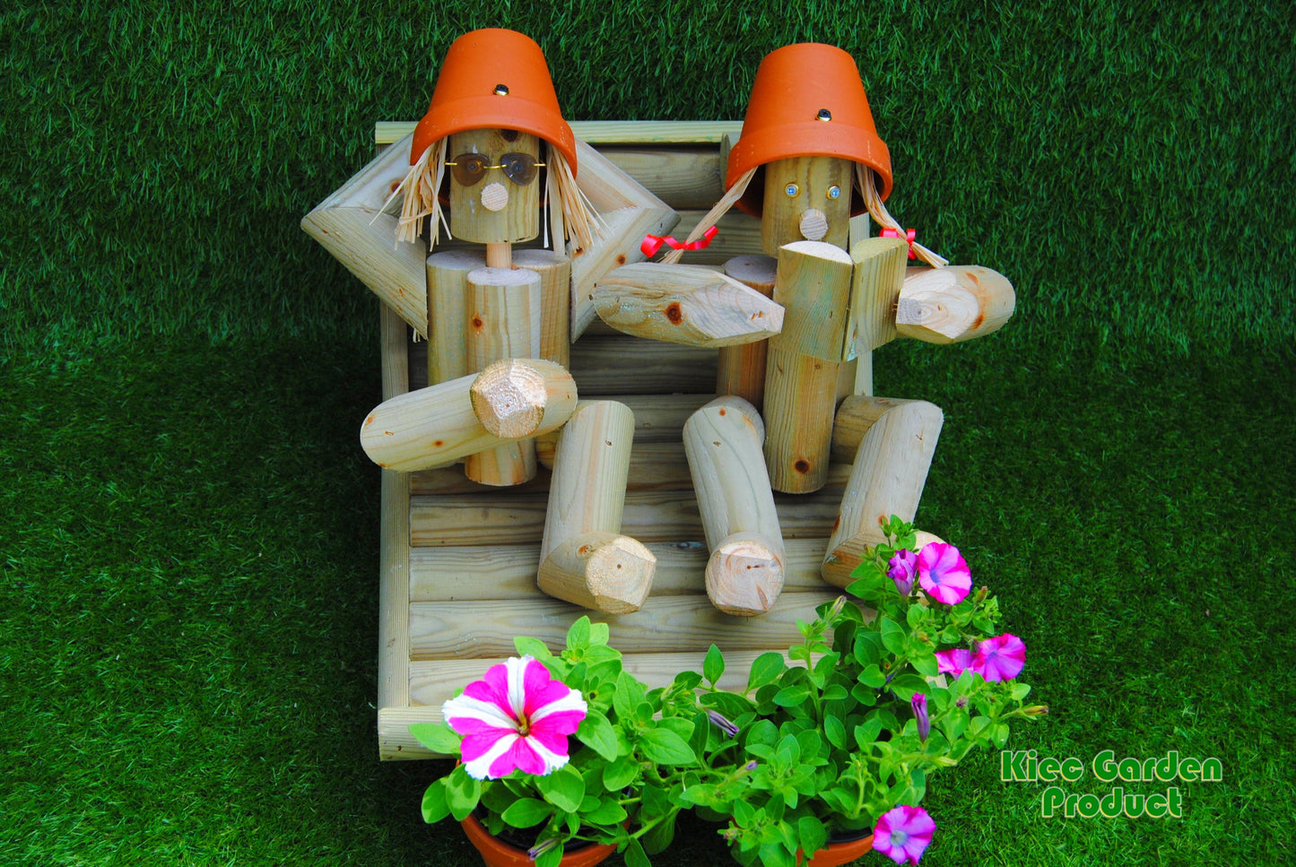 Garden Couple on Deckchair – Wooden Flowerpot Ornament (Solar Option Available)