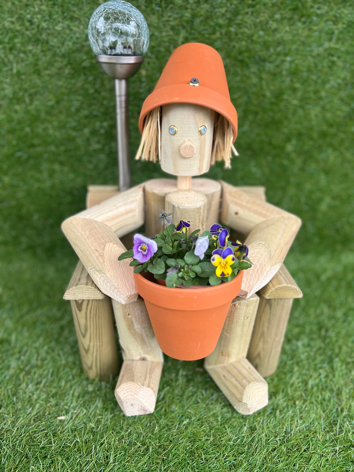 Girl or Boy Sitting on a Chair – With or Without Solar Lamp