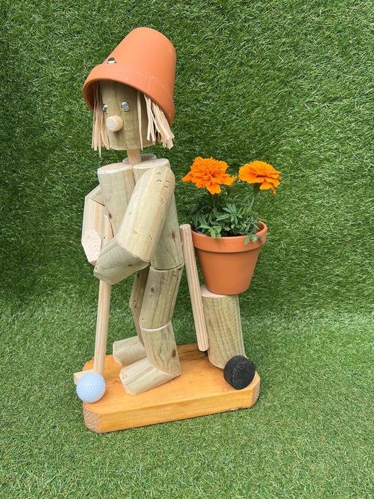 Wooden Flowerpot Golfer Boy or Girl – With or Without Solar Lamp