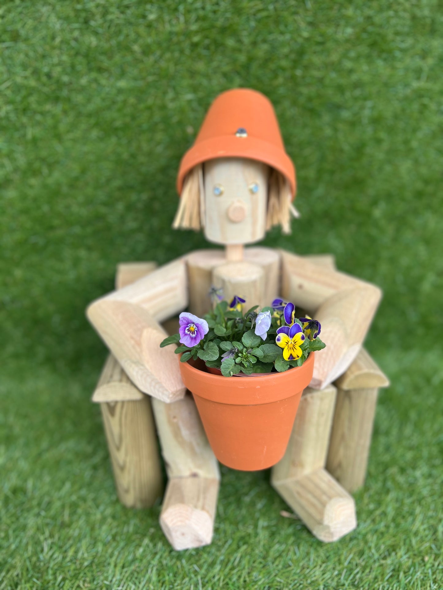 Girl or Boy Sitting on a Chair – With or Without Solar Lamp