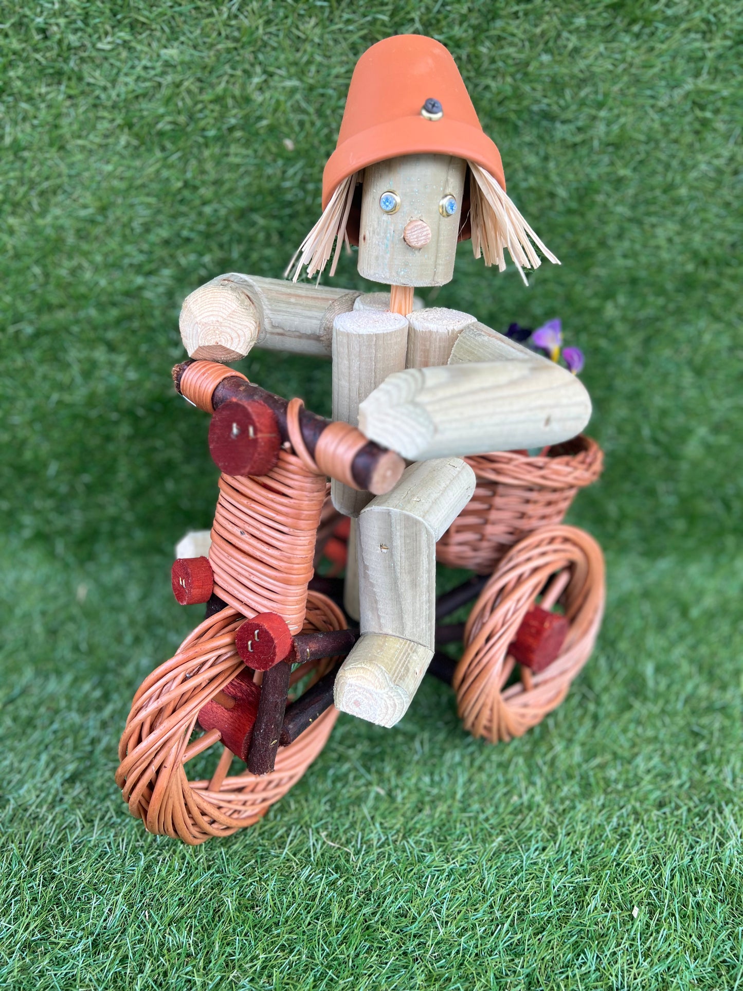 Girl or Boy on small a bright wika bike