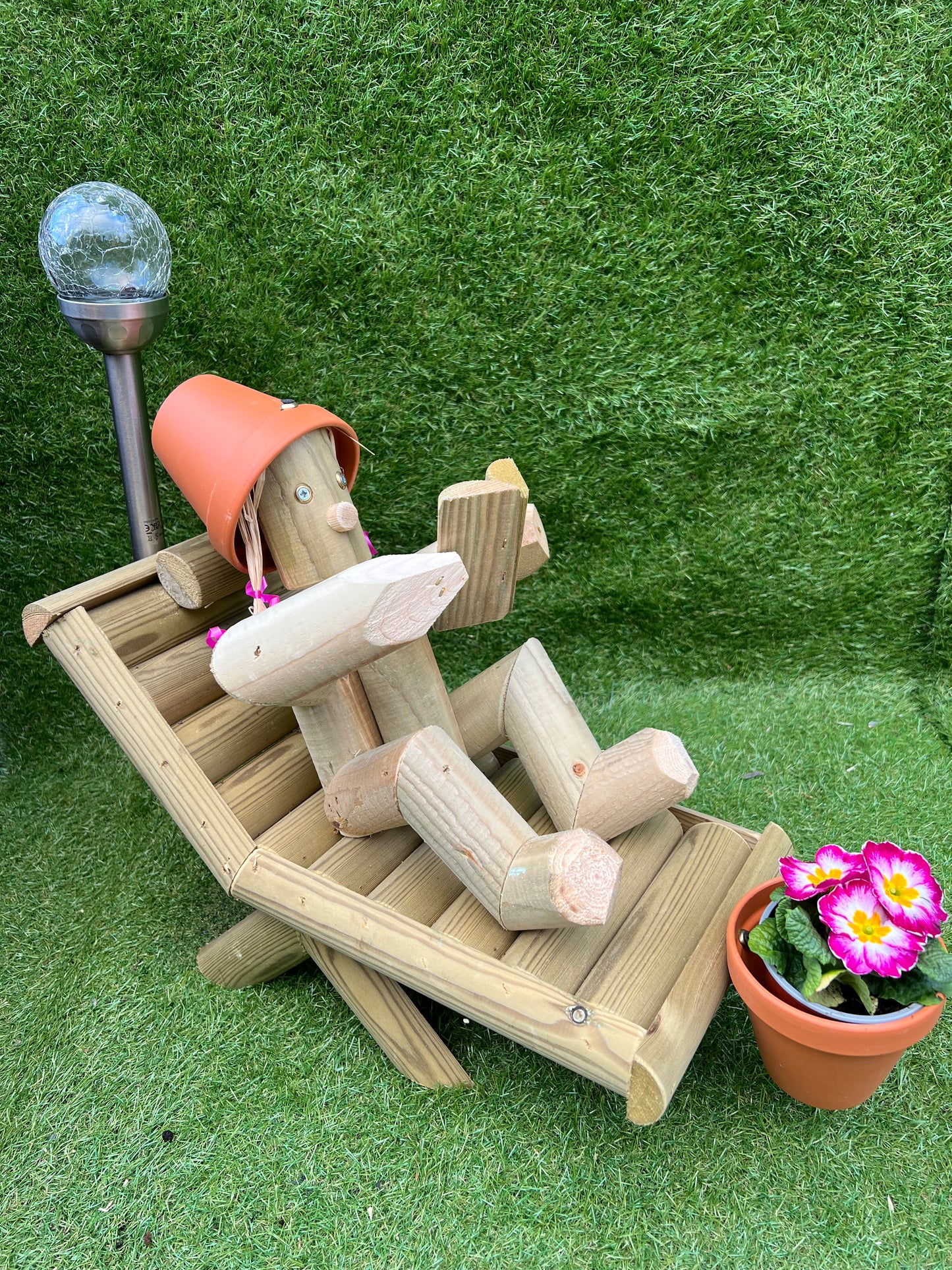 Wooden Girl or Boy Reading a Book on Deckchair – With or Without Solar Lamp